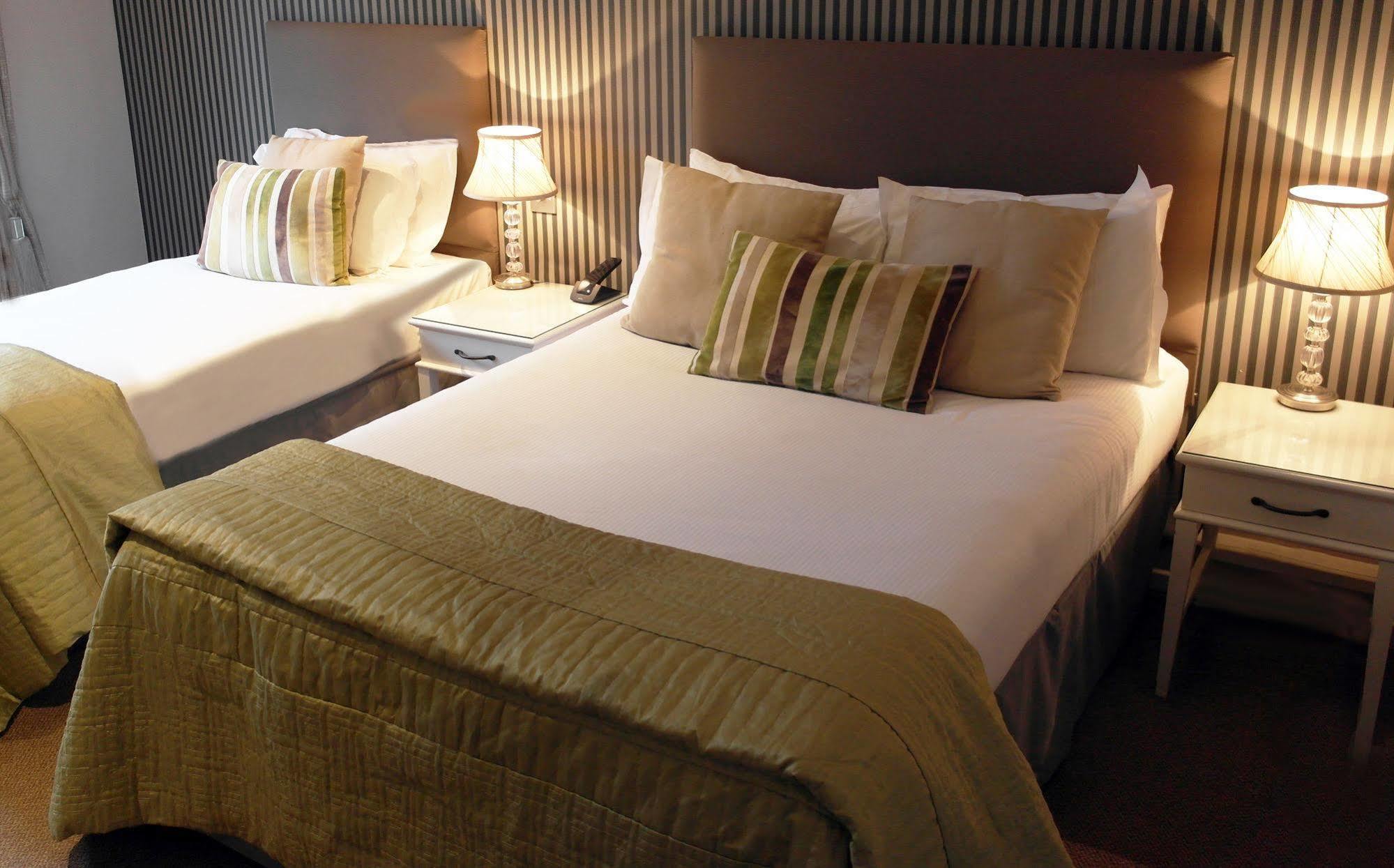 The Westwood Hotel Оксфорд Екстер'єр фото